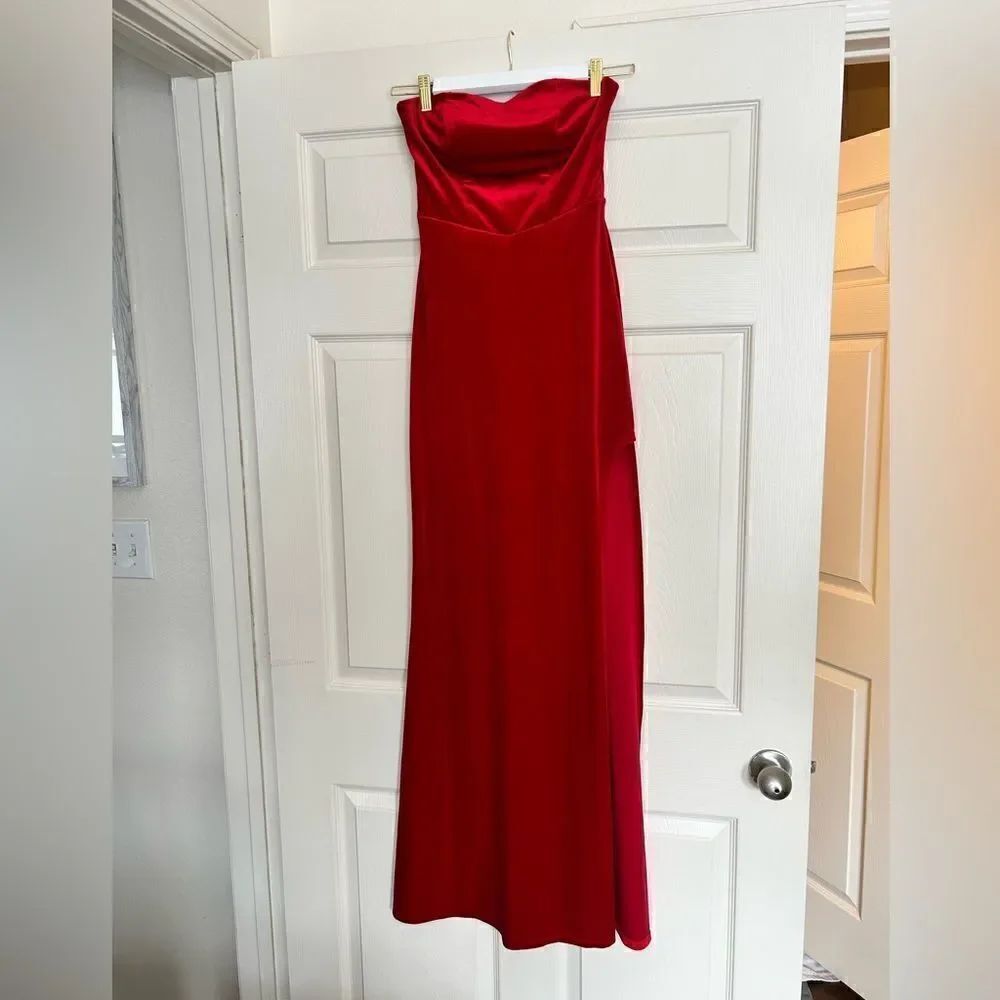 Next Up Velvet Dress ✨